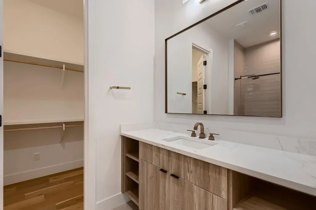 106 Bella Montagna Circle Austin TX 78734