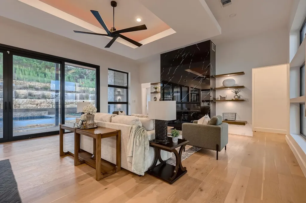106 Bella Montagna Circle Austin TX 78734