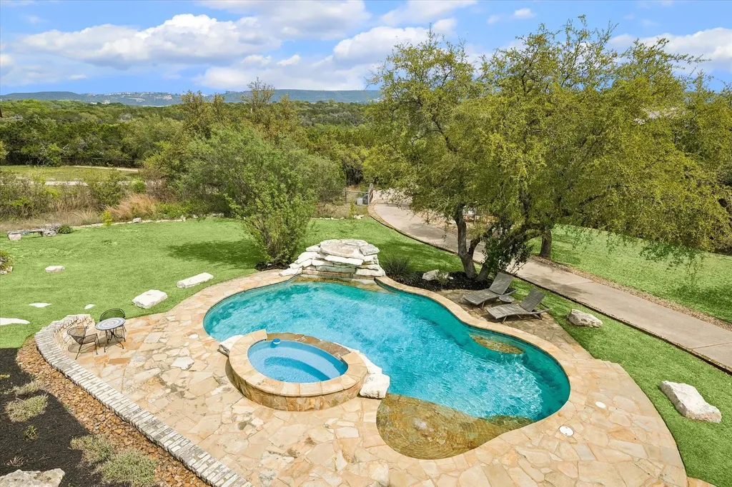 4004 Cloudy Ridge Road Austin TX 78734