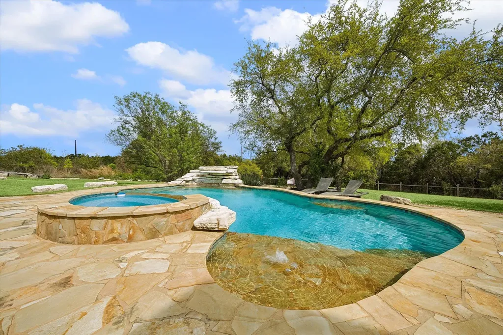 4004 Cloudy Ridge Road Austin TX 78734