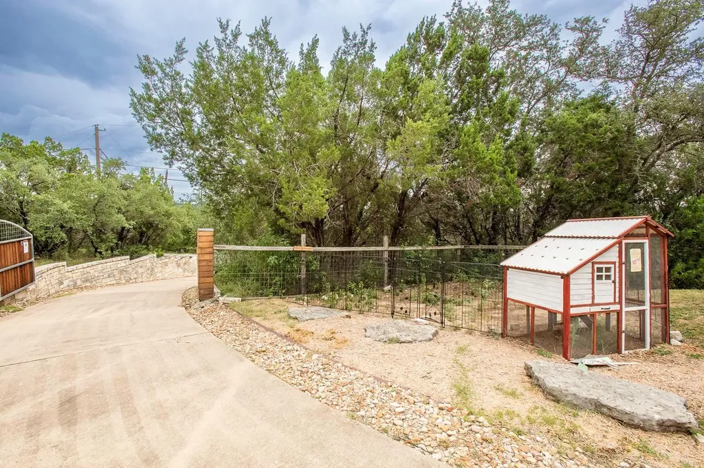 4004 Cloudy Ridge Road Austin TX 78734