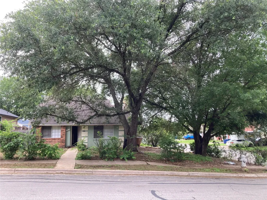 5415 Walnut Grove Drive Austin TX 78744