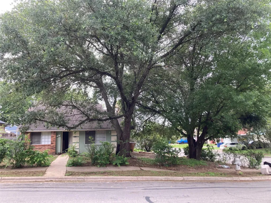 5415 Walnut Grove Drive Austin TX 78744