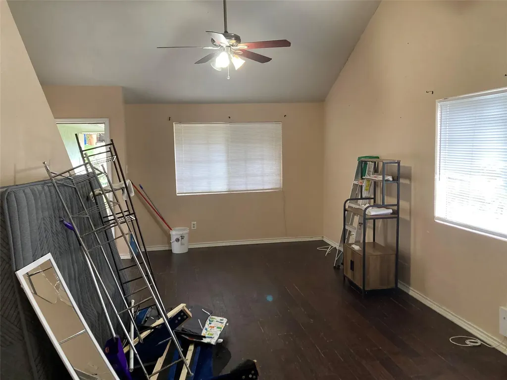 5415 Walnut Grove Drive Austin TX 78744
