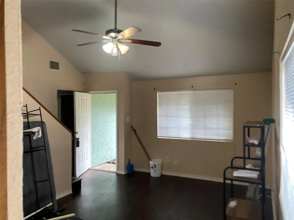 5415 Walnut Grove Drive Austin TX 78744
