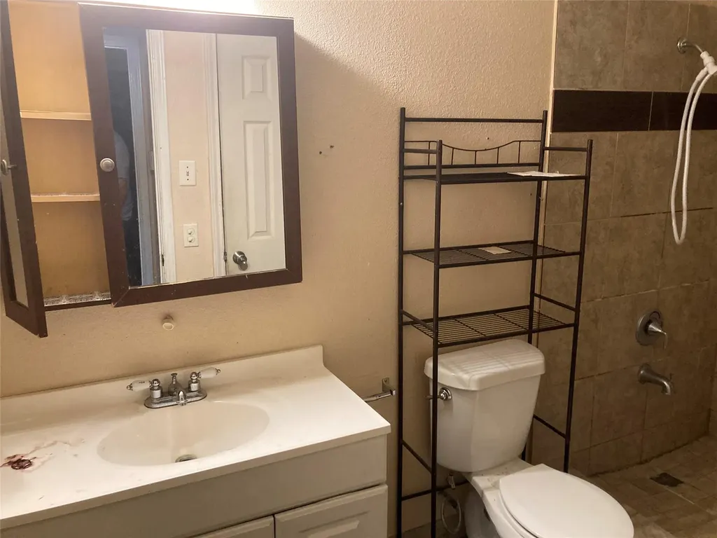 5415 Walnut Grove Drive Austin TX 78744