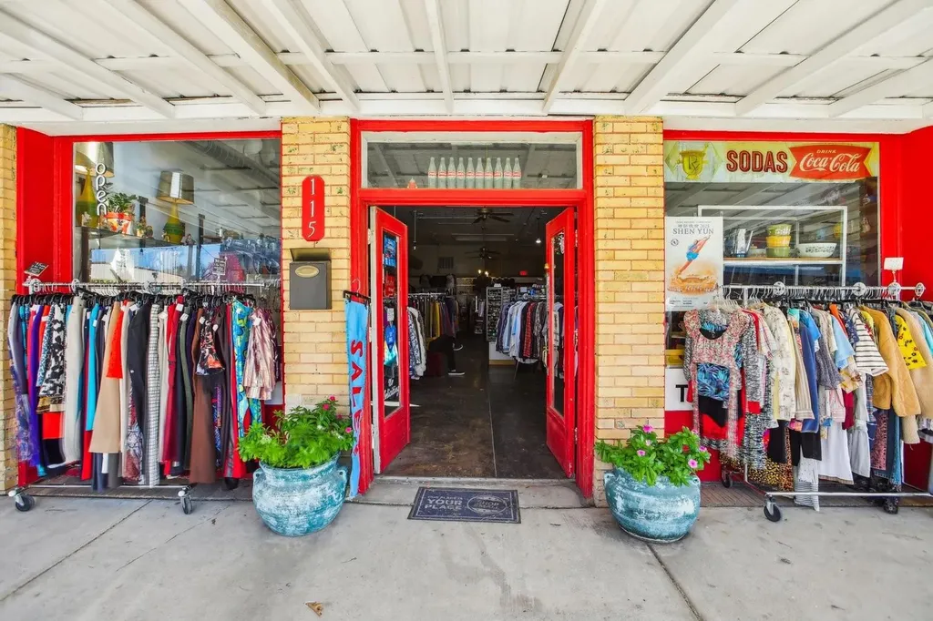 134 Hornet Street Elgin TX 78621