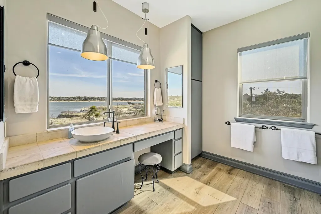 840 Windy Shores Loop Spicewood TX 78669
