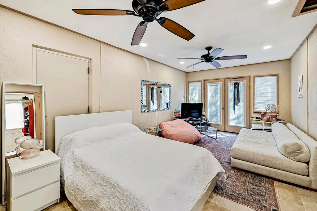 840 Windy Shores Loop Spicewood TX 78669