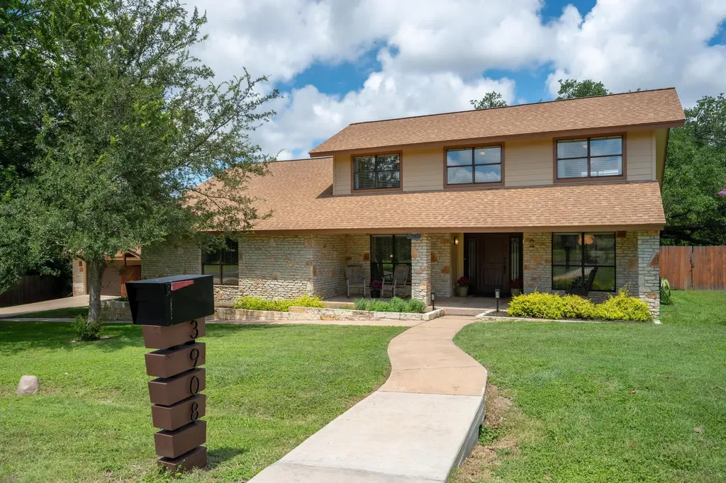 3908 Valley View Round Rock TX 78681