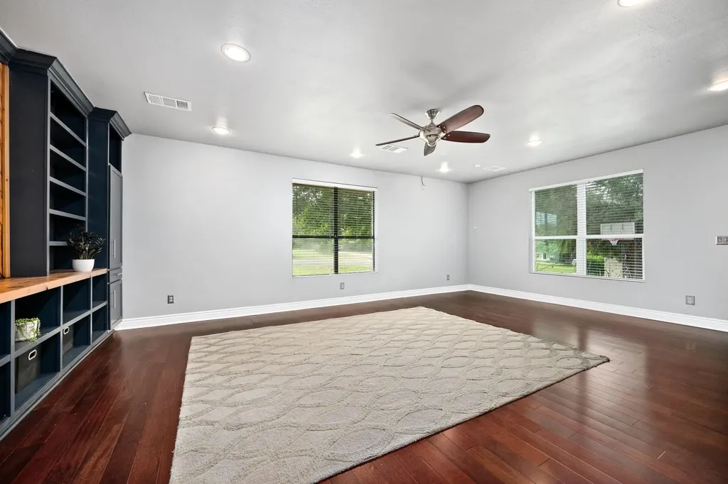 3908 Valley View Round Rock TX 78681