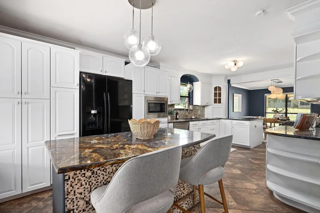 3908 Valley View Round Rock TX 78681
