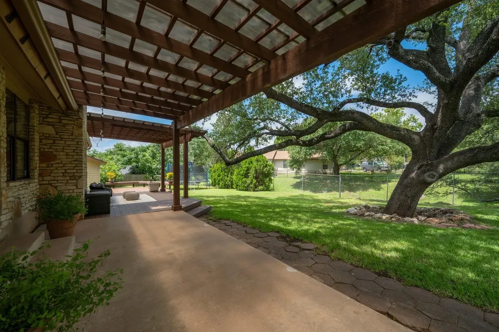 3908 Valley View Round Rock TX 78681