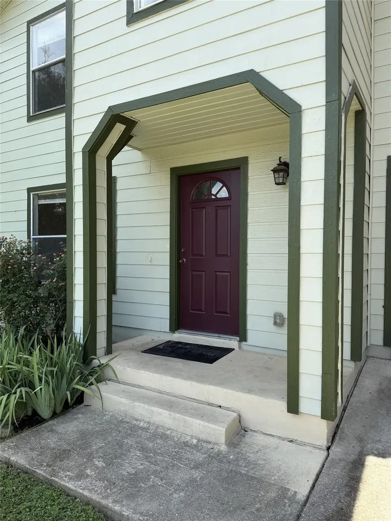 10509 Marshitahs Way Austin TX 78748