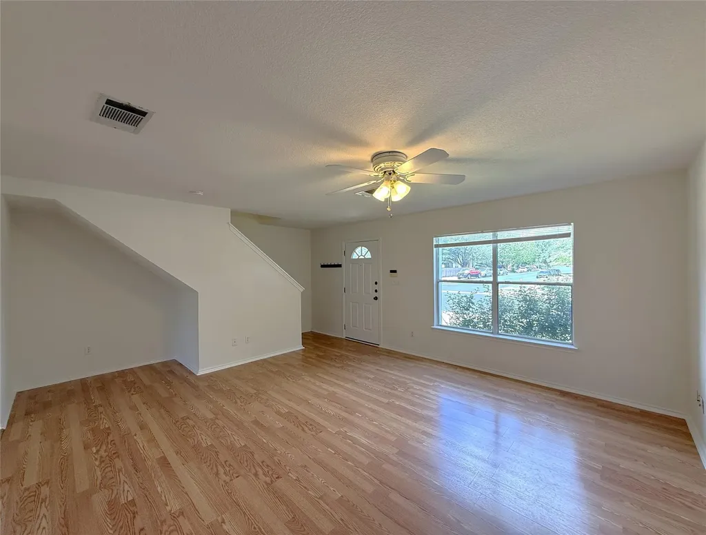 10509 Marshitahs Way Austin TX 78748