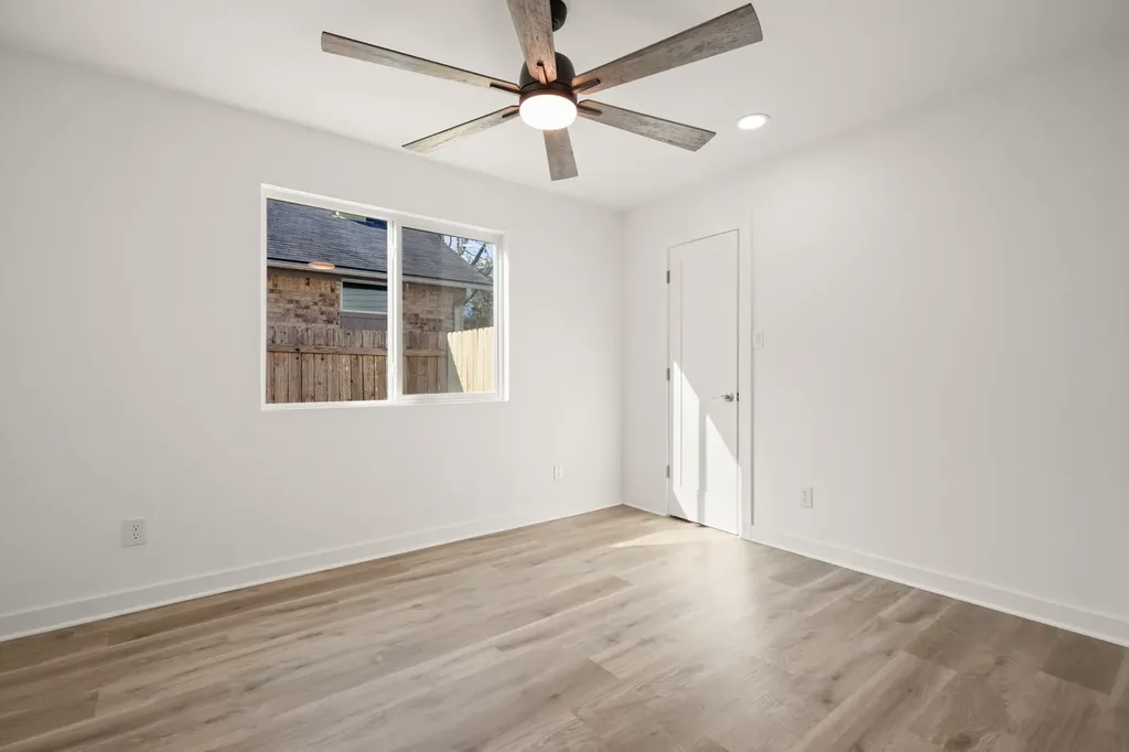 5828 Secrest Drive Austin TX 78759