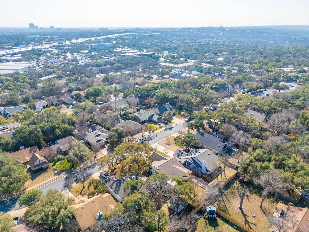5828 Secrest Drive Austin TX 78759
