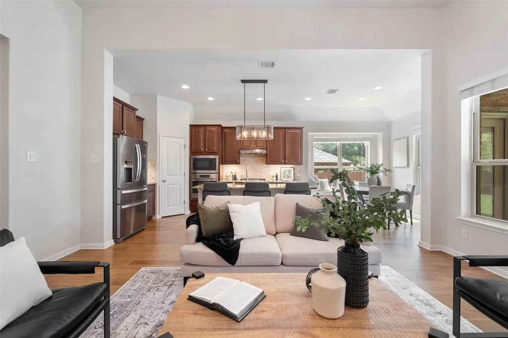 18517 Tanner Bayou Loop Austin TX 78738