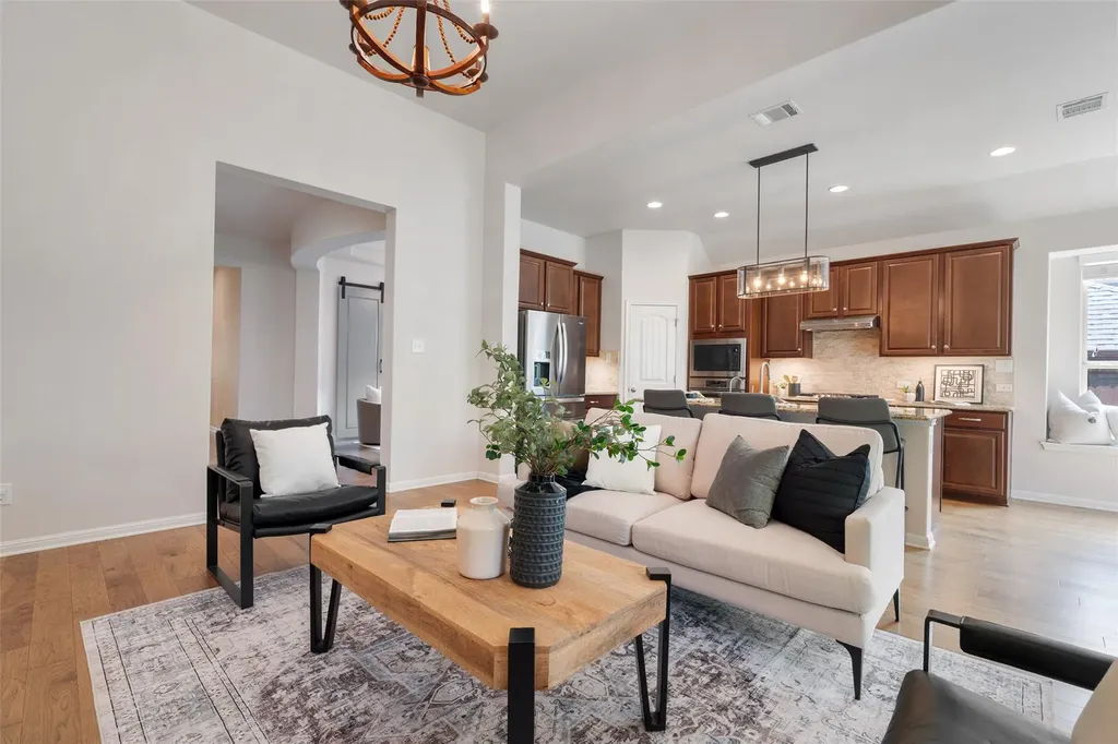 18517 Tanner Bayou Loop Austin TX 78738