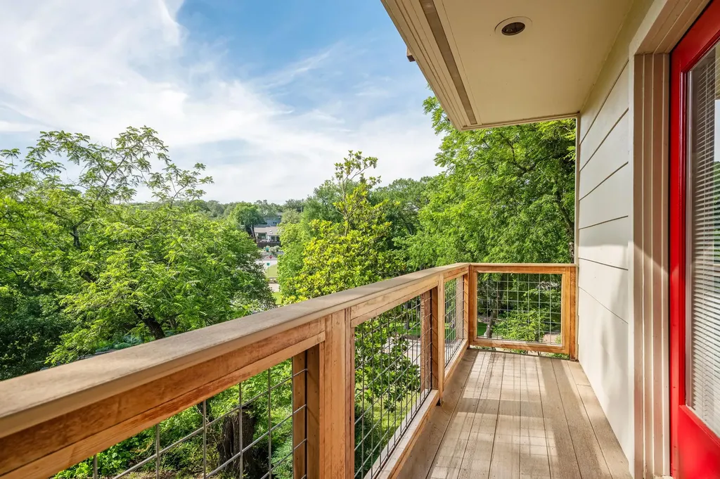 5932 Highland Hills Drive Austin TX 78731