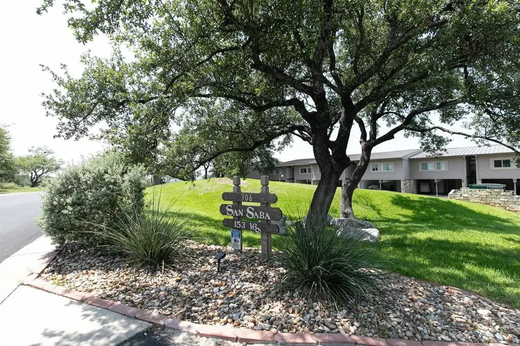 306 Out Yonder Horseshoe Bay TX 78657