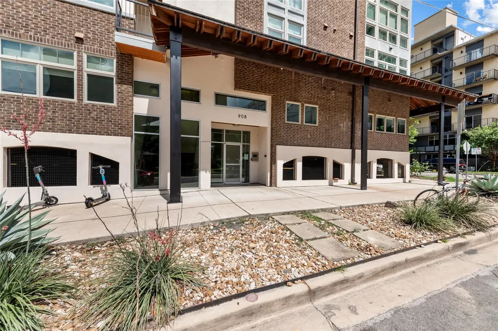 908 Nueces Street Austin TX 78701