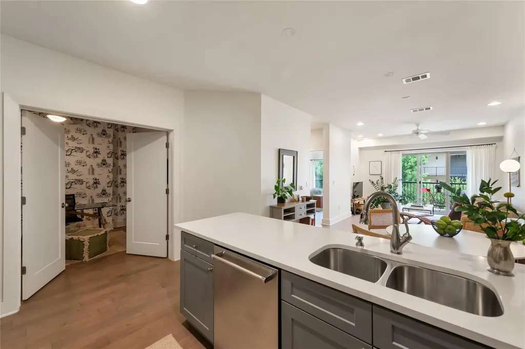 908 Nueces Street Austin TX 78701