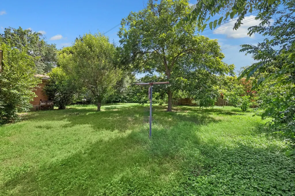 4708 Frontier Trail Austin TX 78745