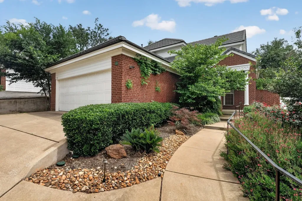 4010 Long Champ Drive Austin TX 78746