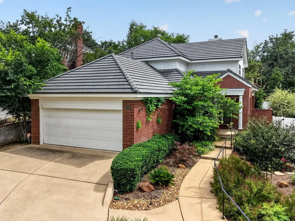 4010 Long Champ Drive Austin TX 78746