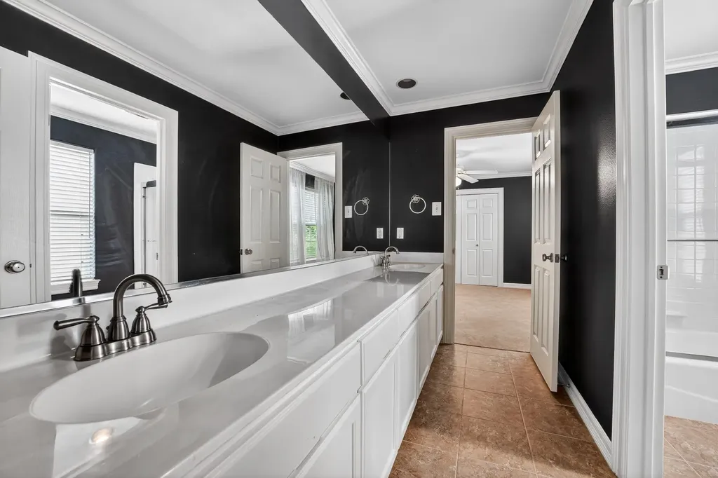 4010 Long Champ Drive Austin TX 78746