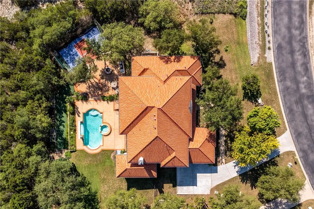 4325 Lago Viento Austin TX 78734