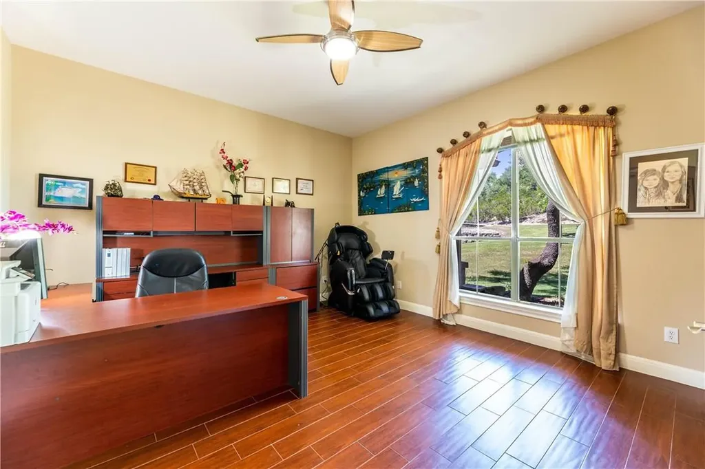 4325 Lago Viento Austin TX 78734
