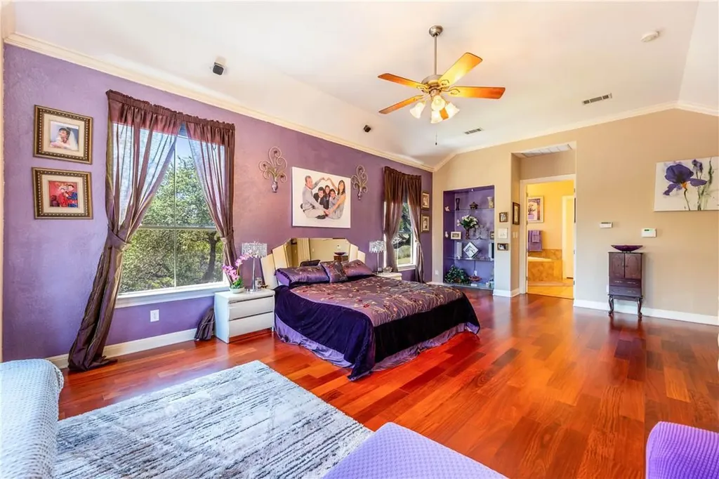 4325 Lago Viento Austin TX 78734
