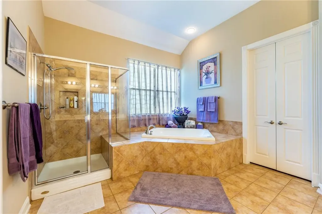4325 Lago Viento Austin TX 78734
