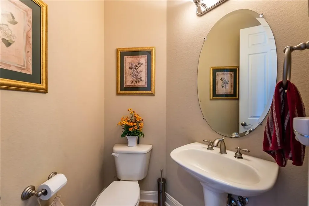 4325 Lago Viento Austin TX 78734