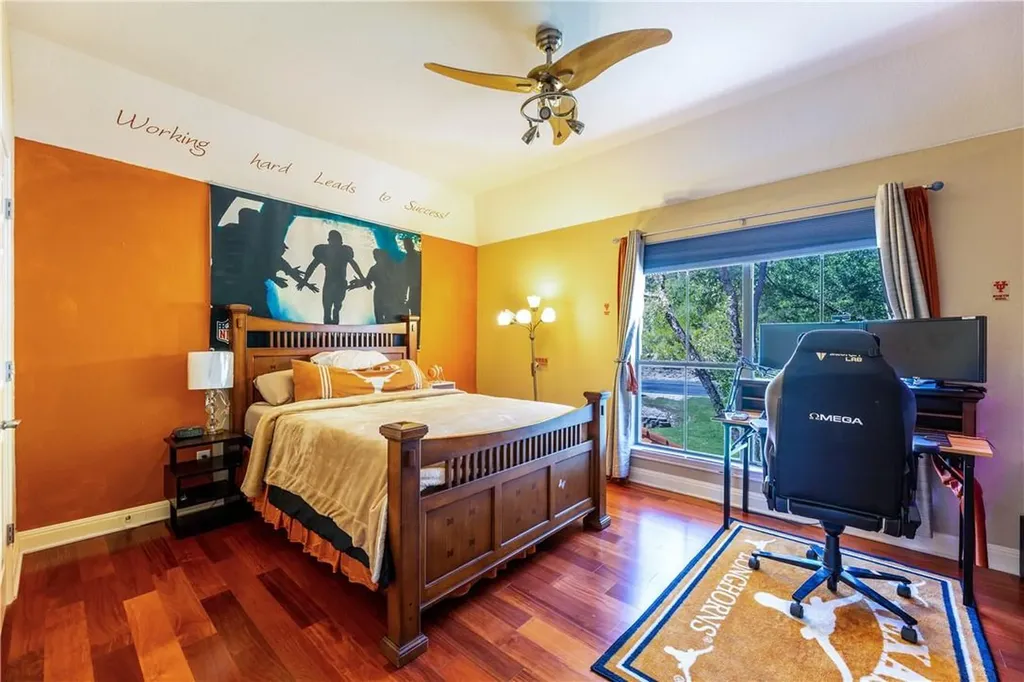 4325 Lago Viento Austin TX 78734