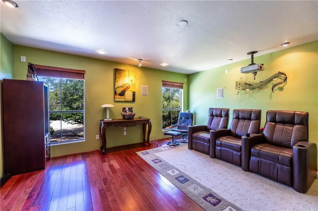 4325 Lago Viento Austin TX 78734