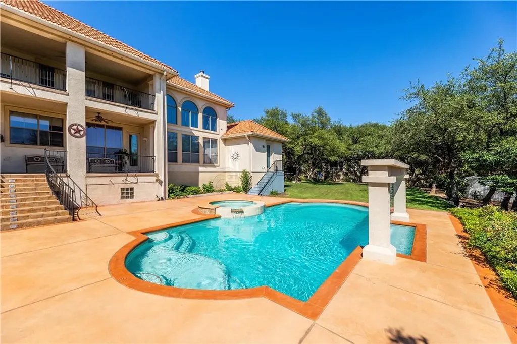 4325 Lago Viento Austin TX 78734
