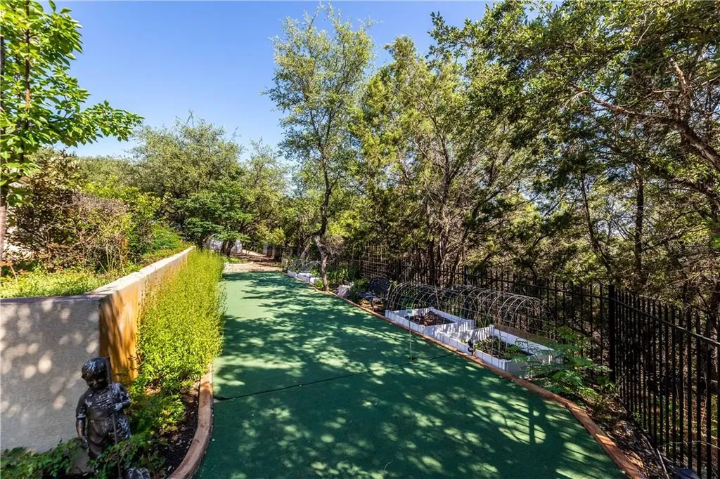 4325 Lago Viento Austin TX 78734