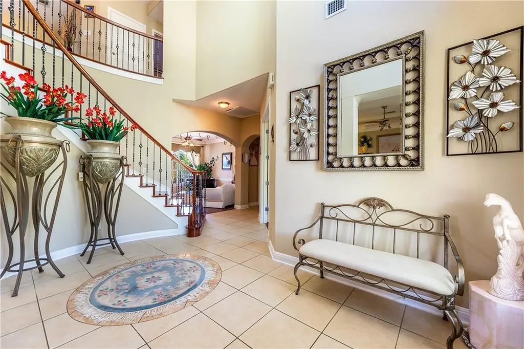4325 Lago Viento Austin TX 78734
