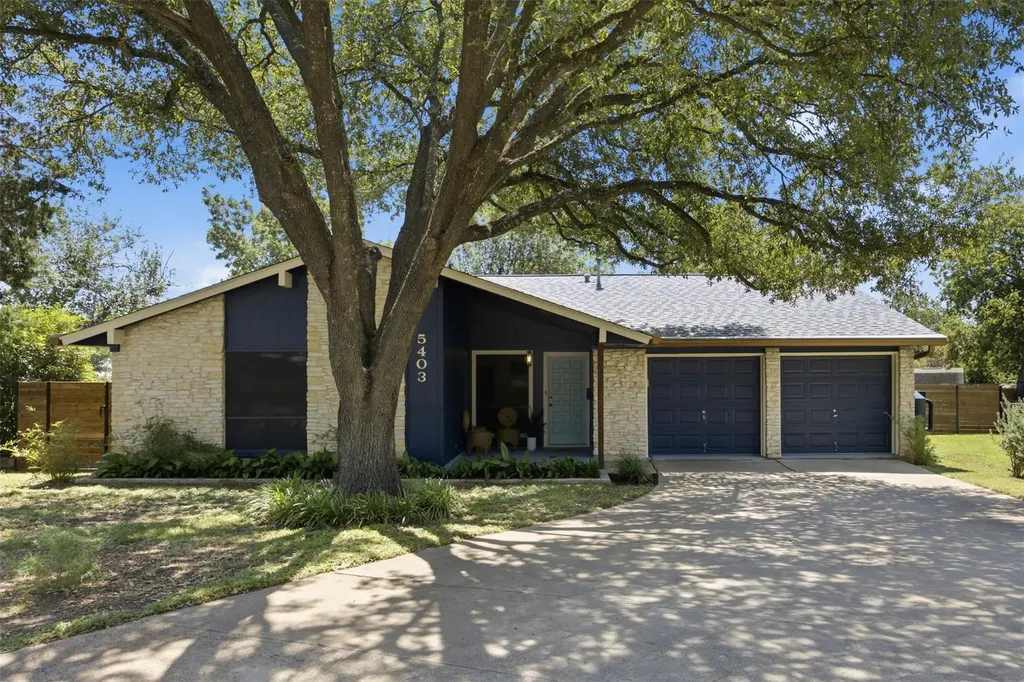 5403 Village Way Court Austin TX 78745