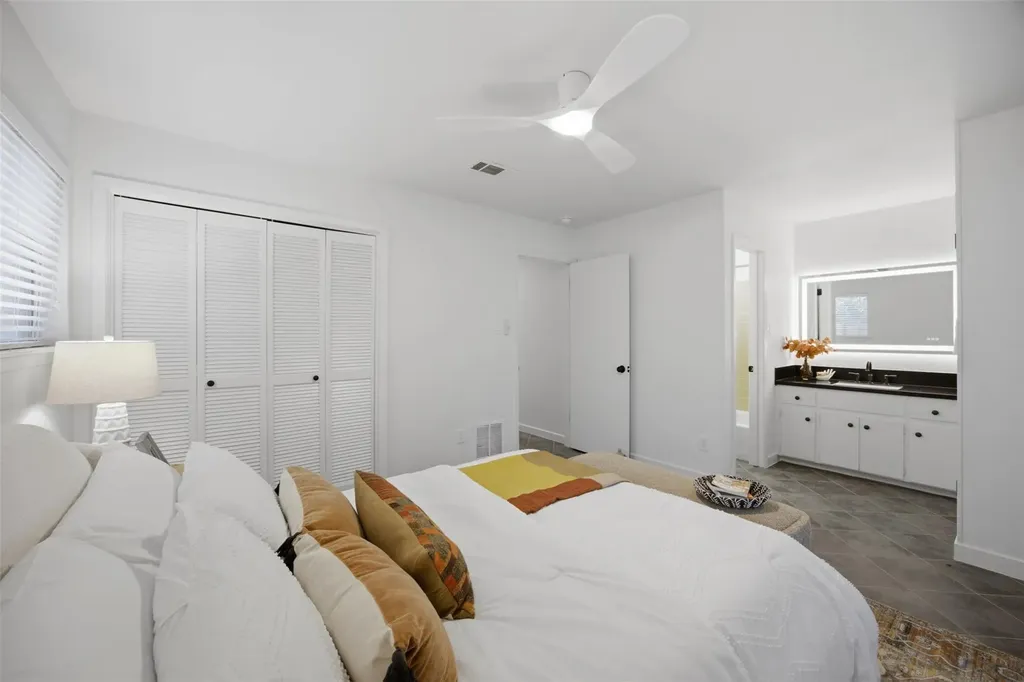 5403 Village Way Court Austin TX 78745