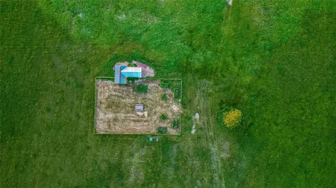 1462 County Road 313 Lexington TX 78947