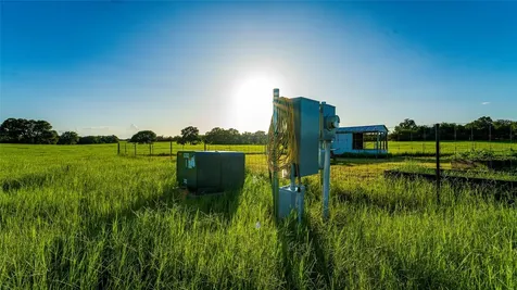 1462 County Road 313 Lexington TX 78947