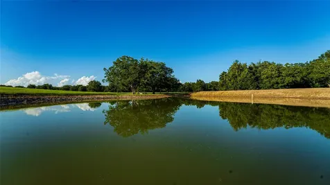 1462 County Road 313 Lexington TX 78947