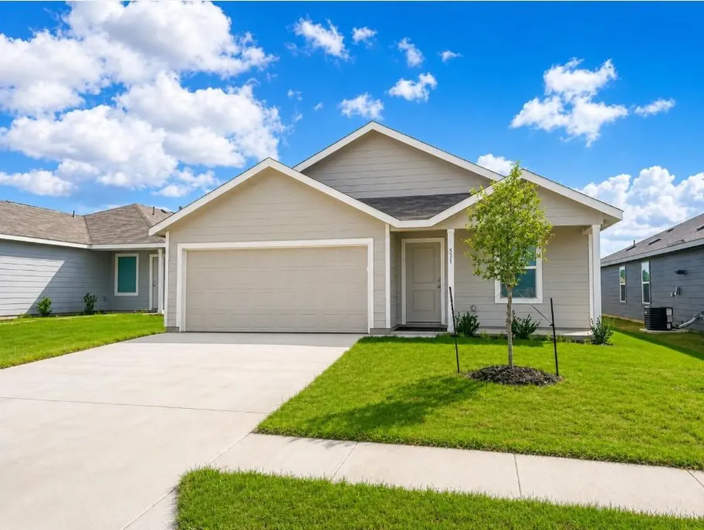 531 Paris Street Maxwell TX 78656