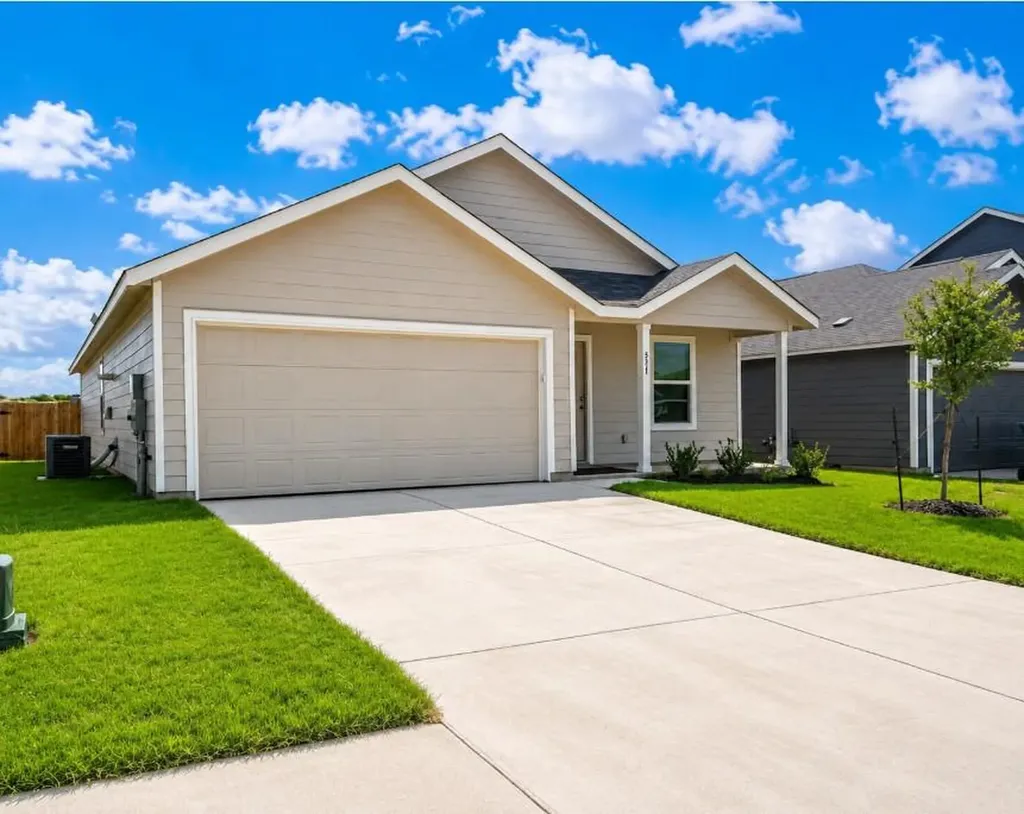 531 Paris Street Maxwell TX 78656