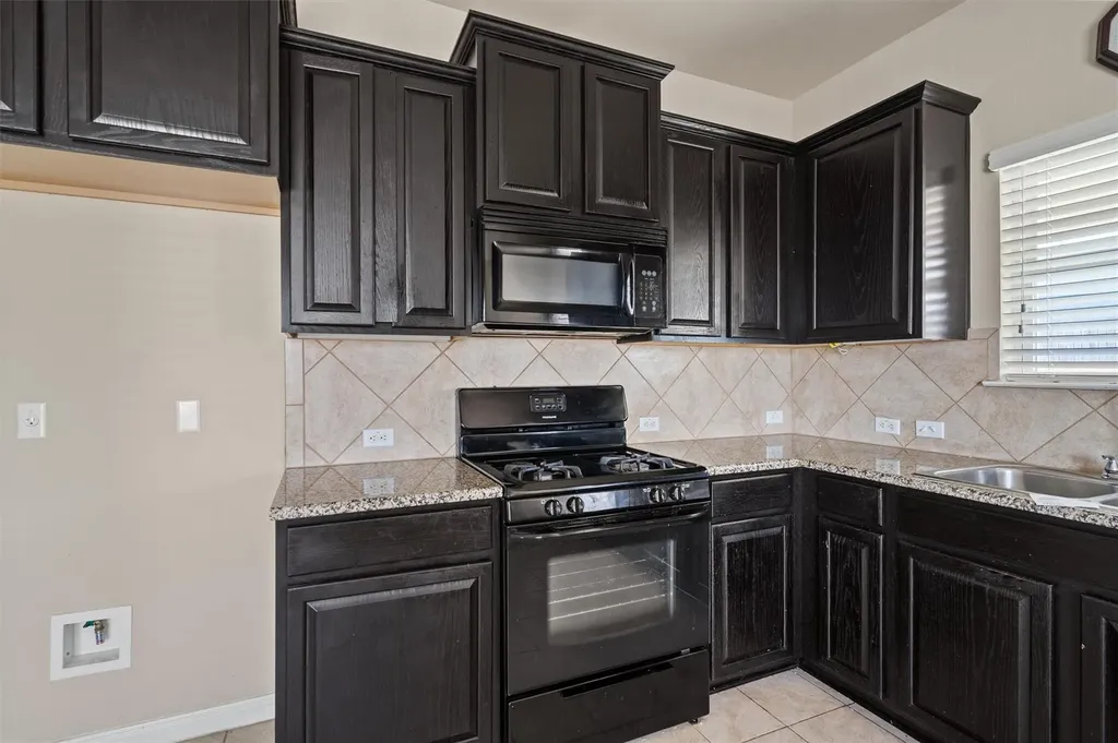 13729 Bauhaus Bend Pflugerville TX 78660