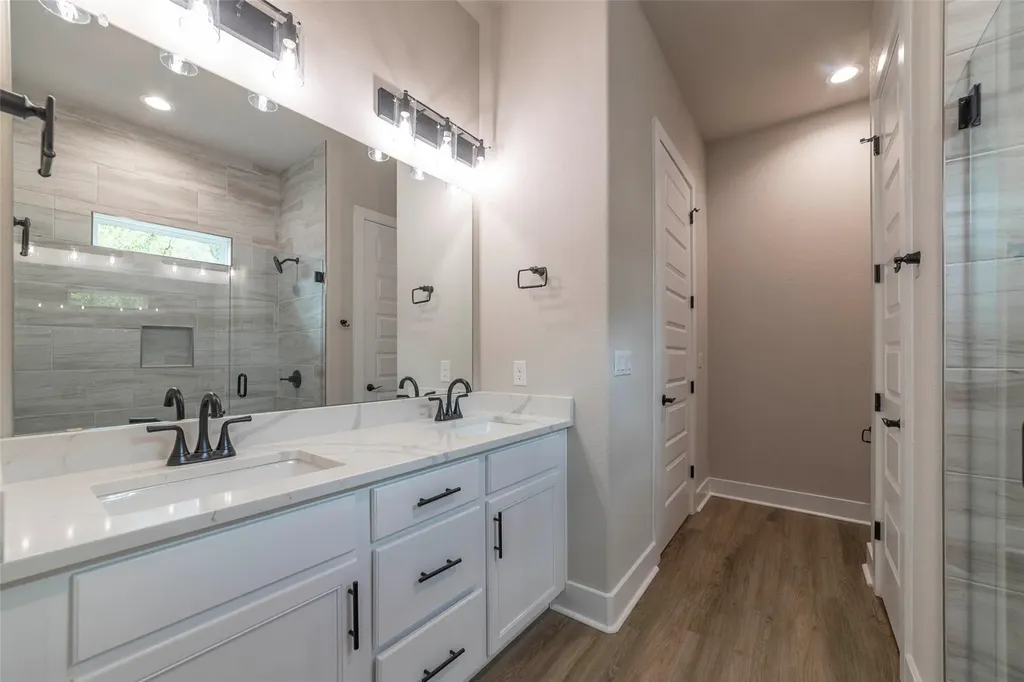 639 Magnolia Lane Cottonwood Shores TX 78657